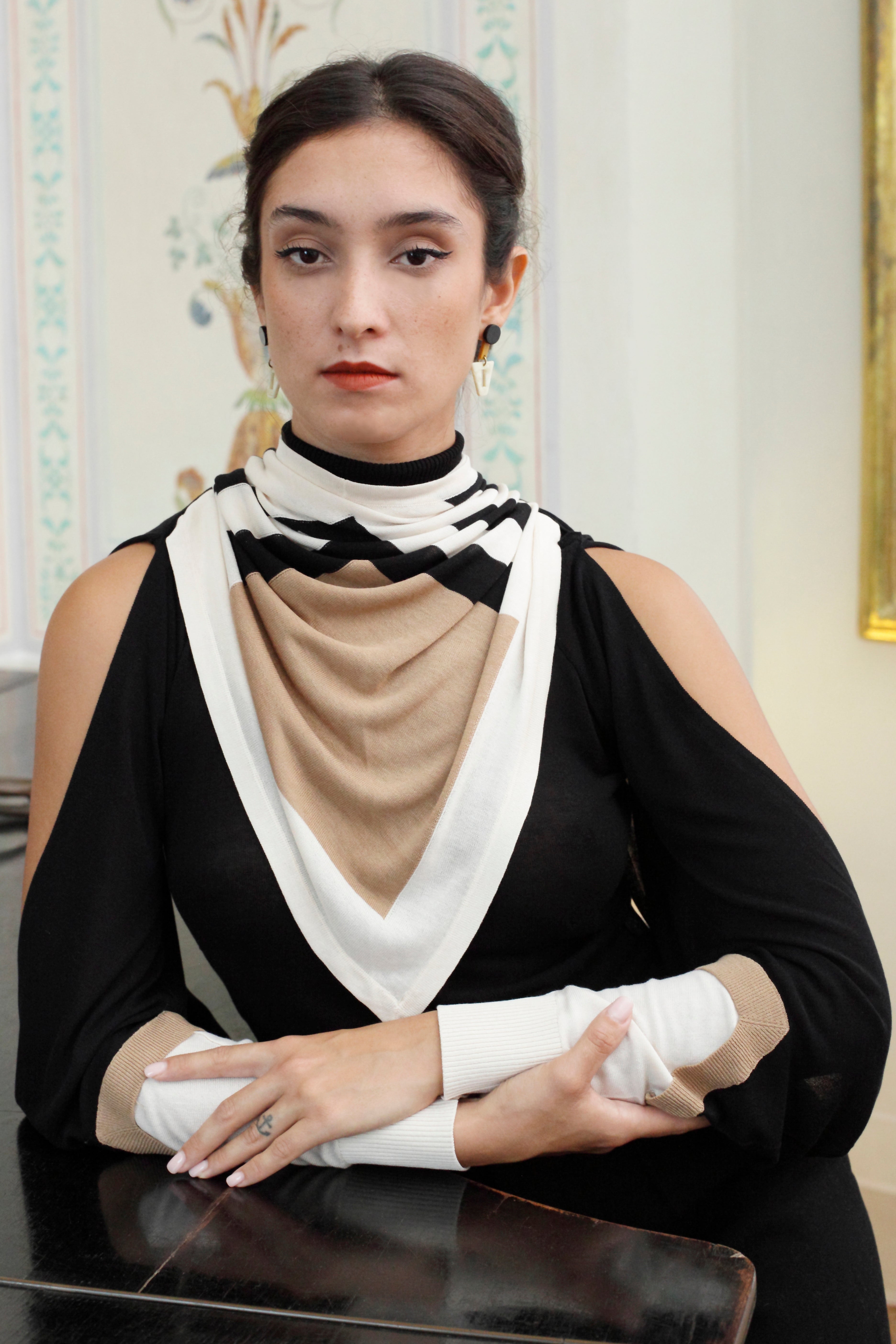 Combelle Elsa Top in black with Frida Foulard, upper body close-up highlighting the neckline and foulard drape